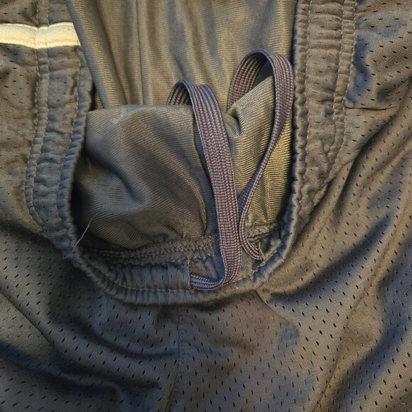 Men's Athletic Works Basketball Shorts - Picture 4 of 4